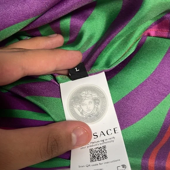 Versace Medusa Music Long Sleeve Button-Up Silk Shirt - Picture 11 of 12